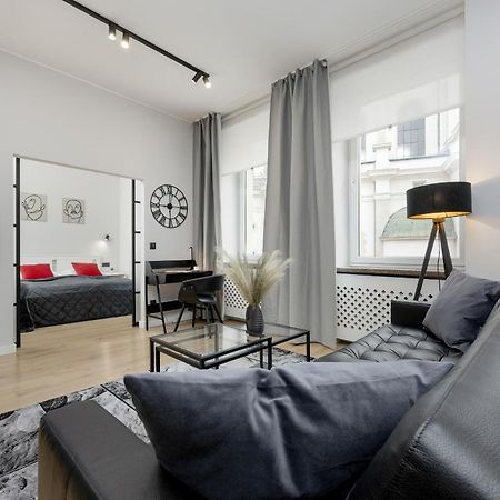 Exclusive Grey And Red Apartment In Warsaw Center By Noclegi Renters Экстерьер фото