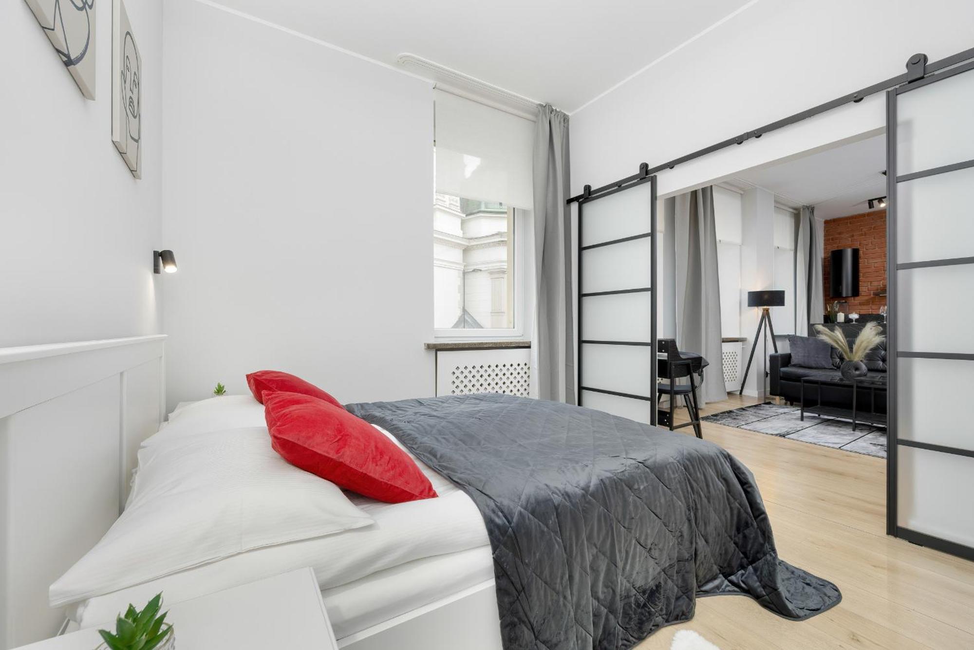 Exclusive Grey And Red Apartment In Warsaw Center By Noclegi Renters Экстерьер фото