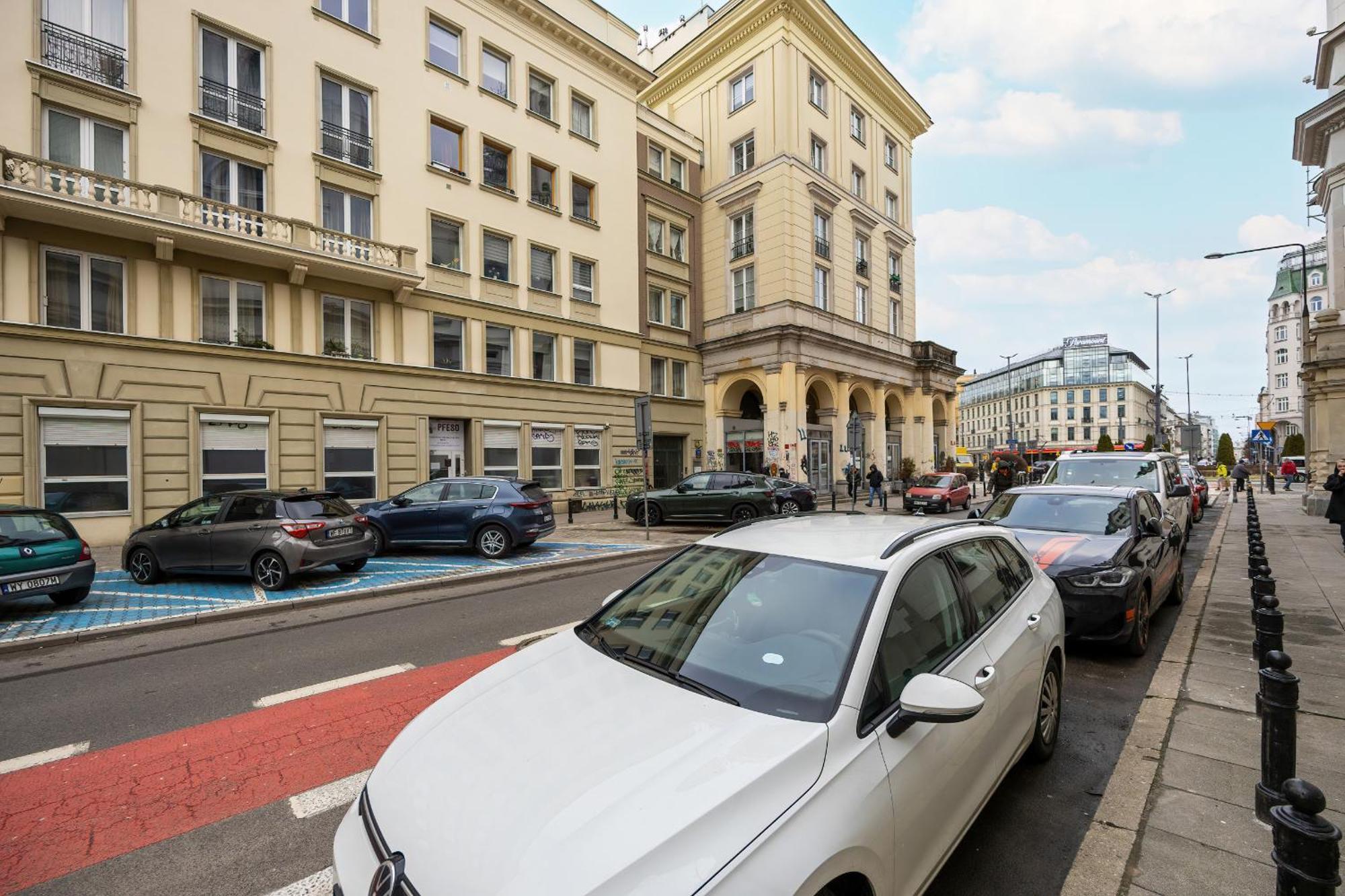 Exclusive Grey And Red Apartment In Warsaw Center By Noclegi Renters Экстерьер фото
