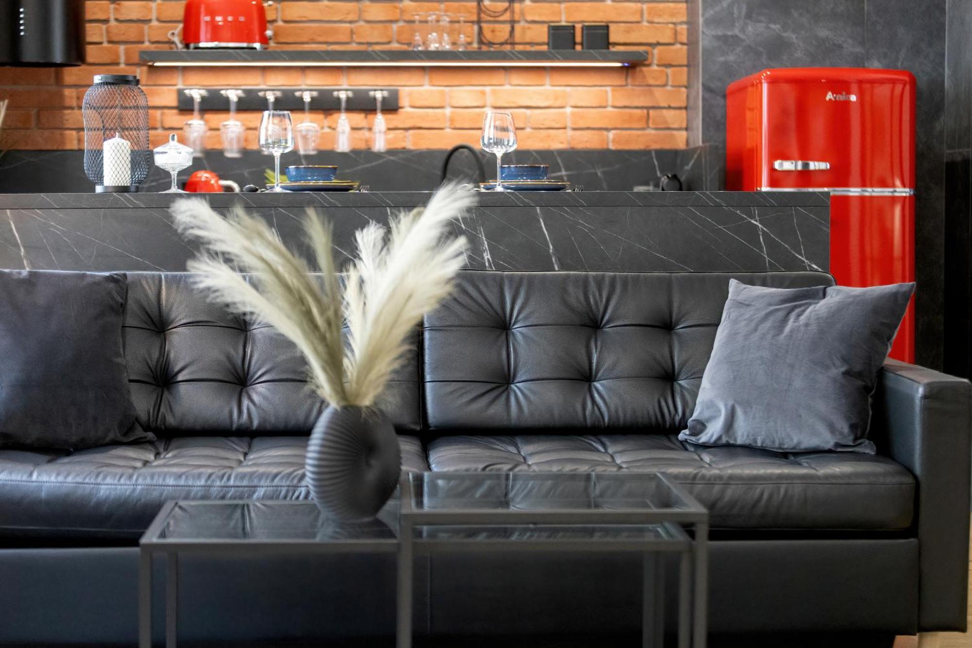 Exclusive Grey And Red Apartment In Warsaw Center By Noclegi Renters Экстерьер фото